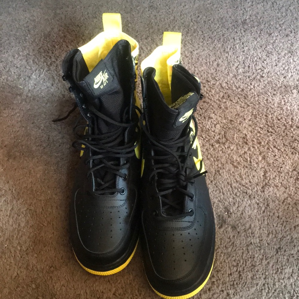 SF Air Force 1 dynamic yellow